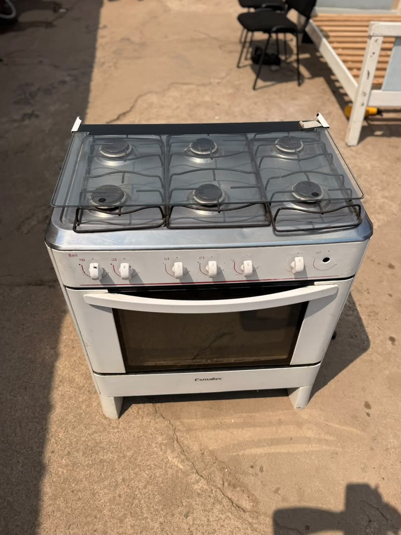 Esmaltec 6 Plate Gas Stove