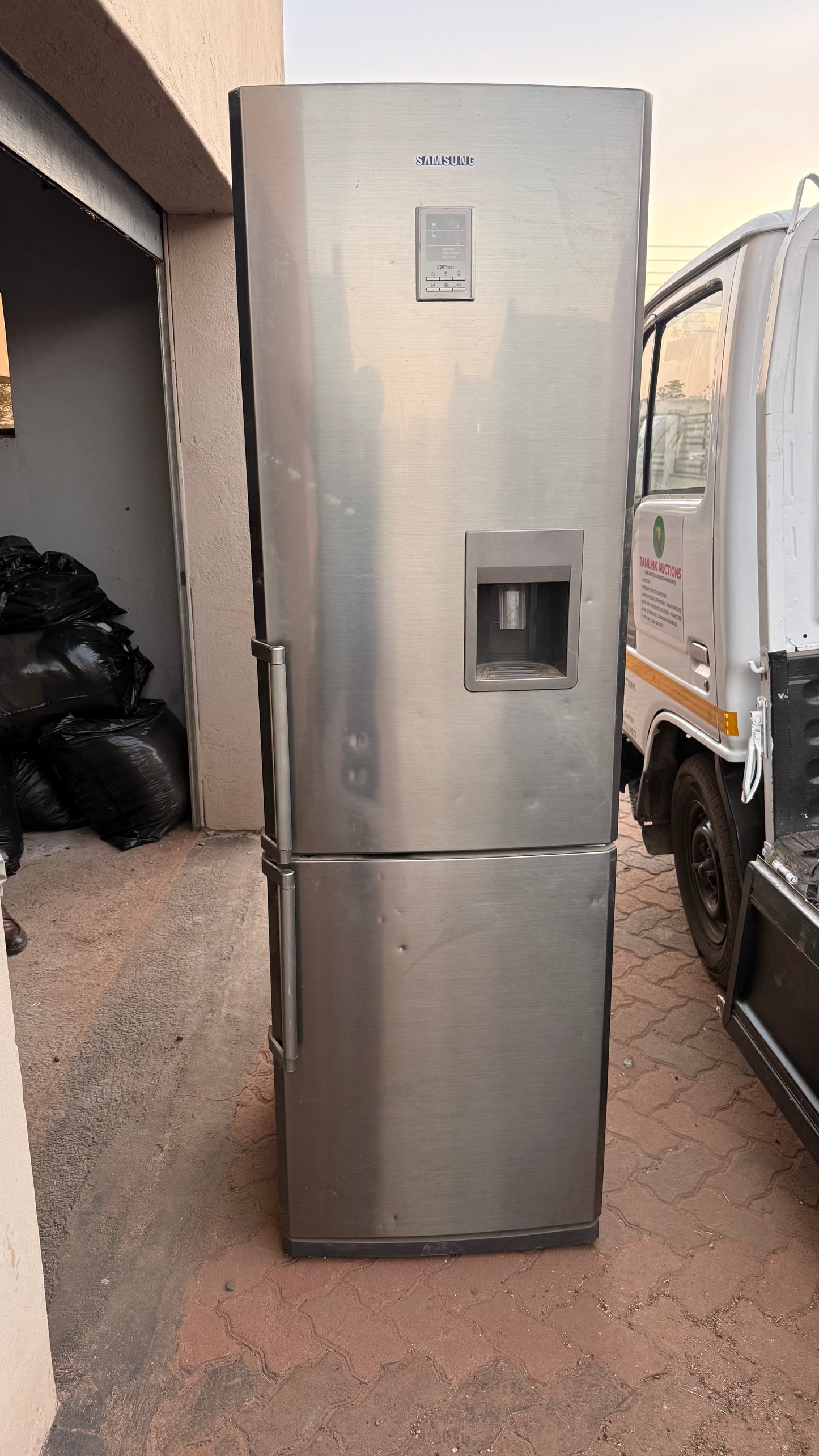 Lot Number  1: QUALITY HOUSEHOLD APPLIANCES, FURNITURE & SHOP FITTINGS FOR SALE