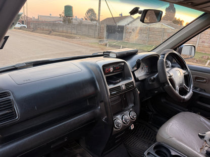 UK-SPEC HONDA CR-V FOR SALE — US$5,300 NEGOTIABLE