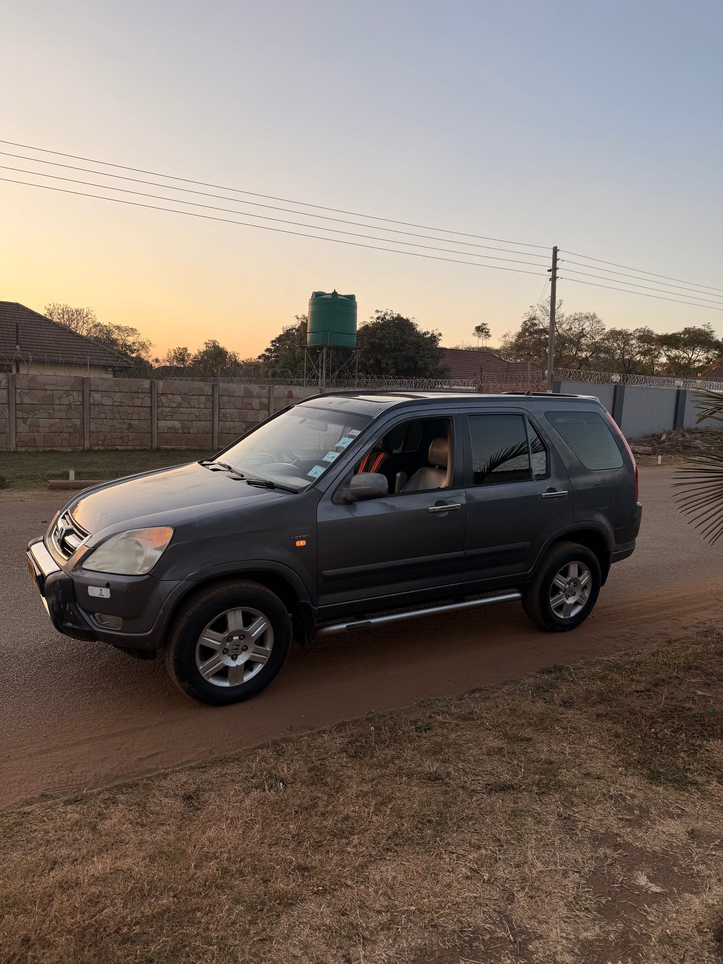 UK-SPEC HONDA CR-V FOR SALE — US$5,300 NEGOTIABLE