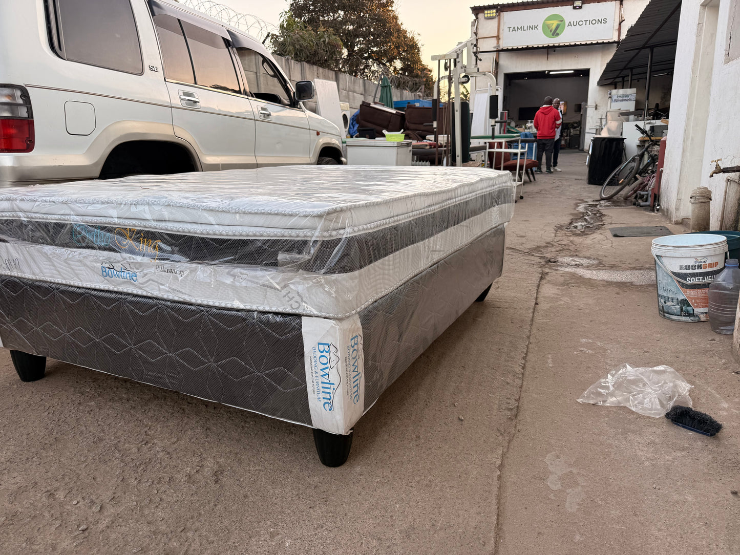 Bowline Queen Size Bed with Pillow Top