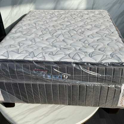 Good Night Cloud 9 Queen Size Bed ( Brand New )