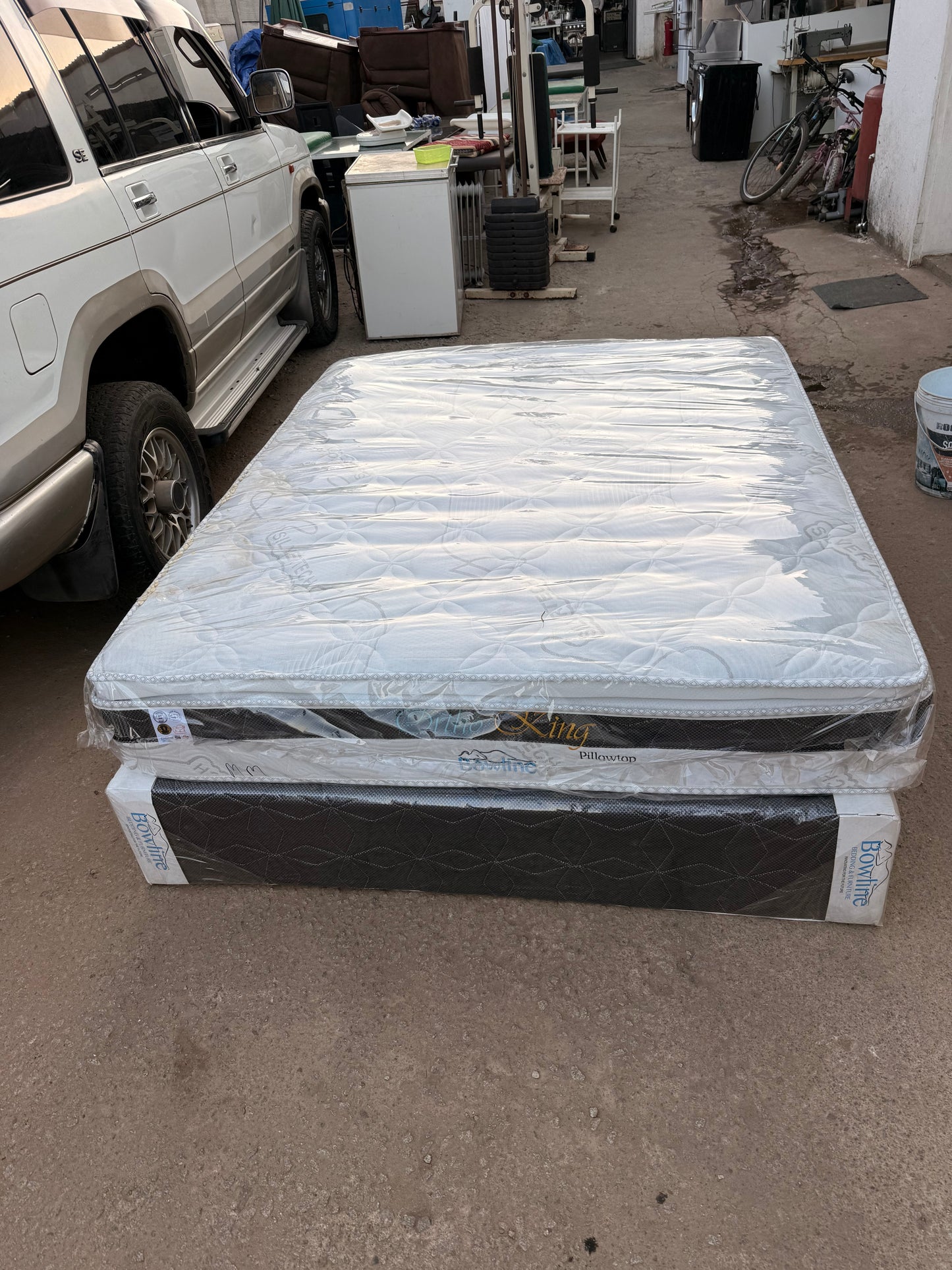 Bowline Queen Size Bed with Pillow Top
