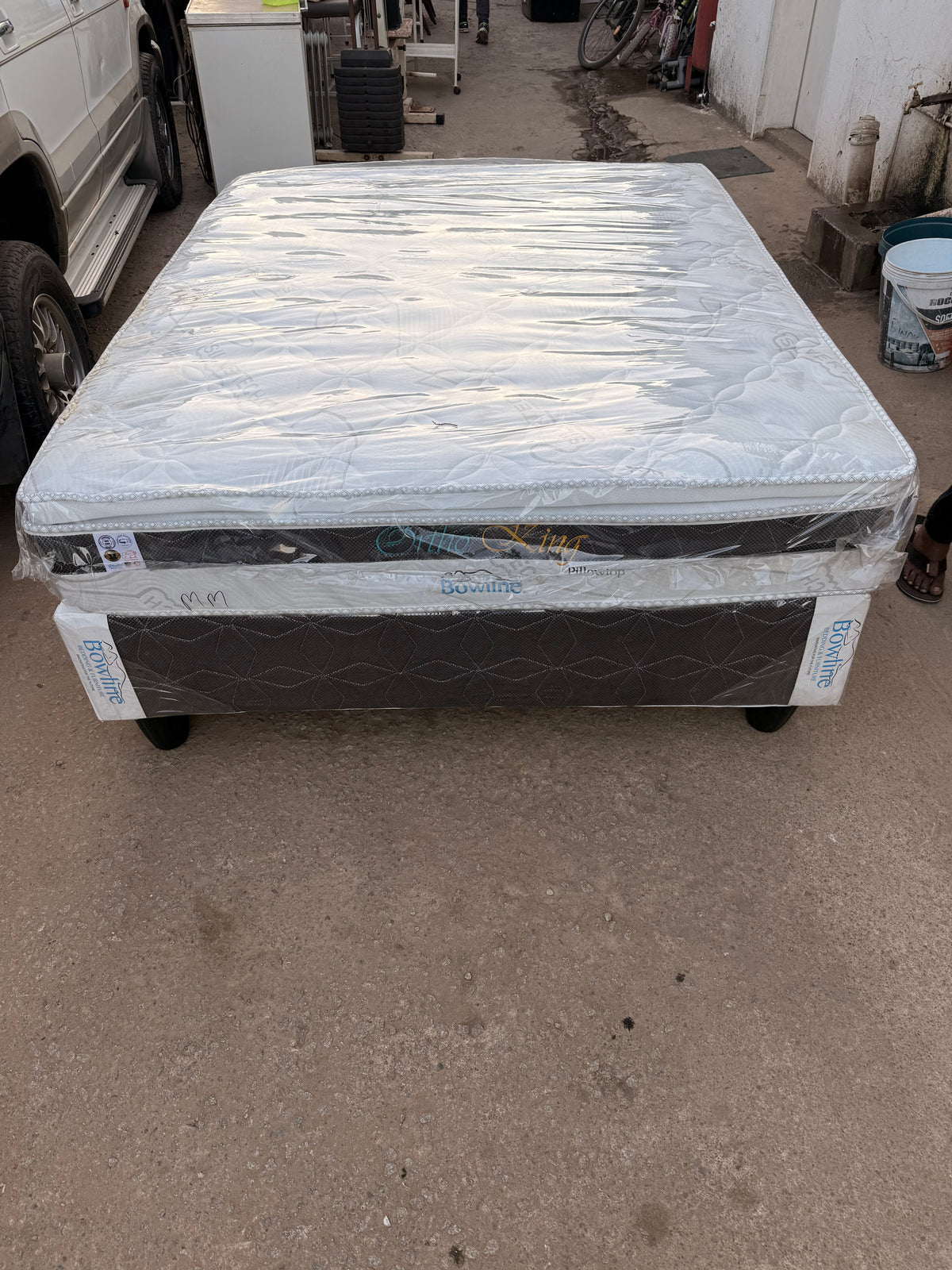 Bowline Queen Size Bed with Pillow Top