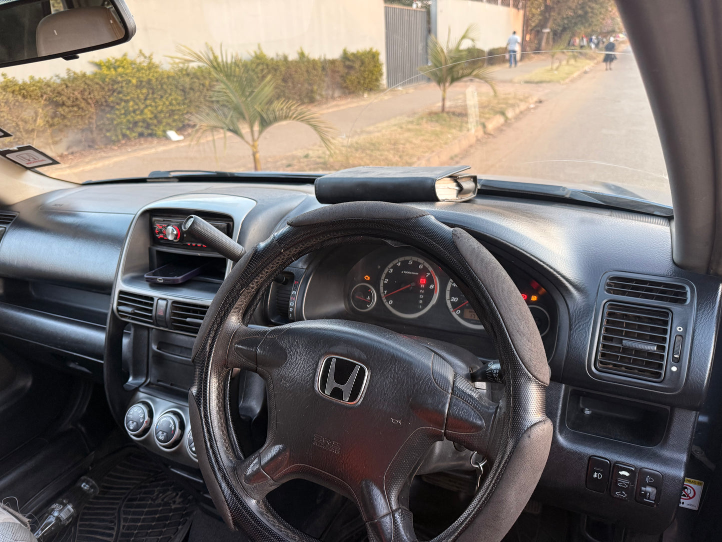 UK-SPEC HONDA CR-V FOR SALE — US$5,300 NEGOTIABLE
