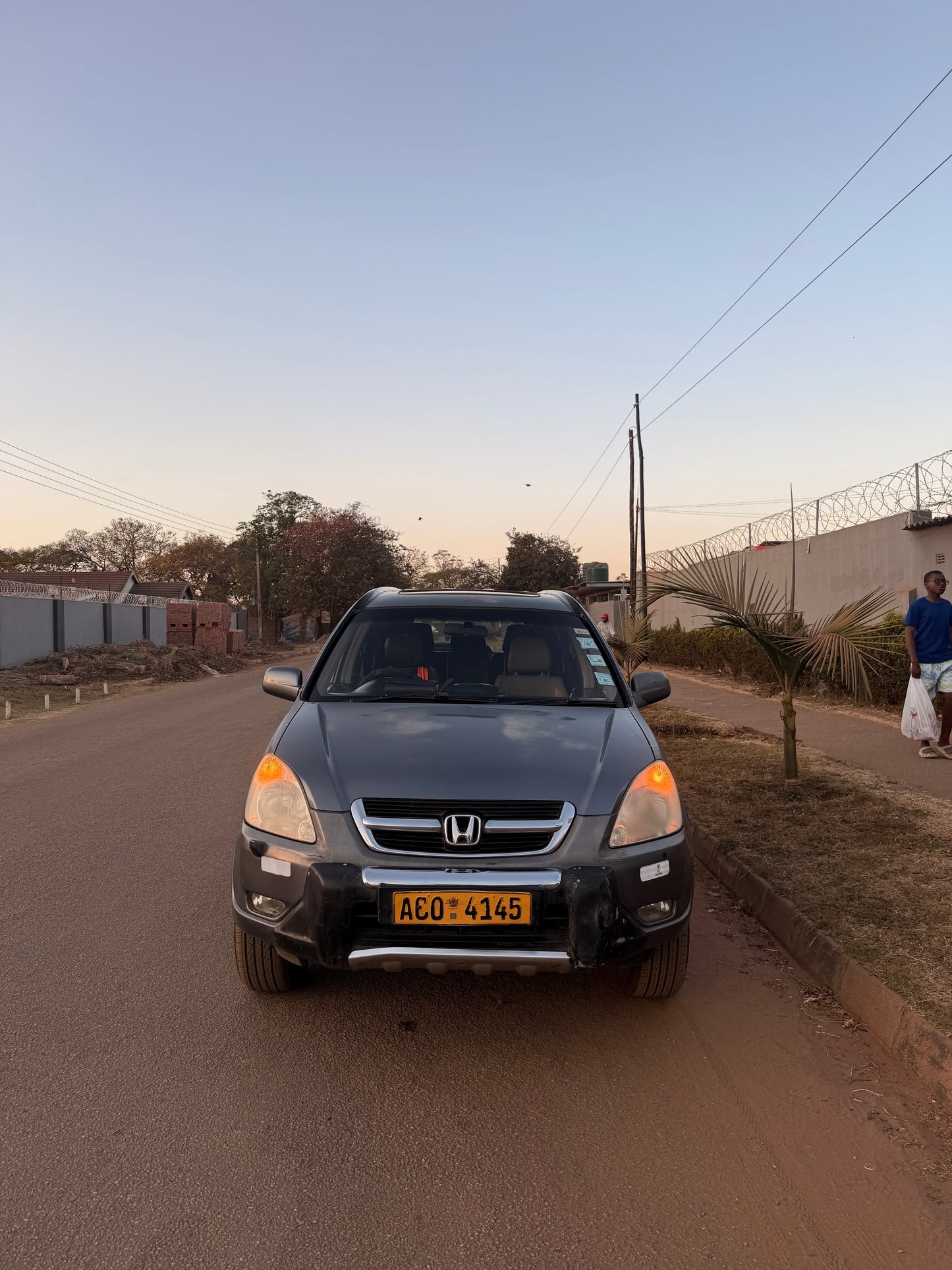 UK-SPEC HONDA CR-V FOR SALE — US$5,300 NEGOTIABLE
