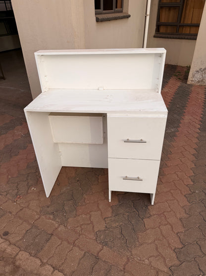 Lot Number  1: QUALITY HOUSEHOLD APPLIANCES, FURNITURE & SHOP FITTINGS FOR SALE