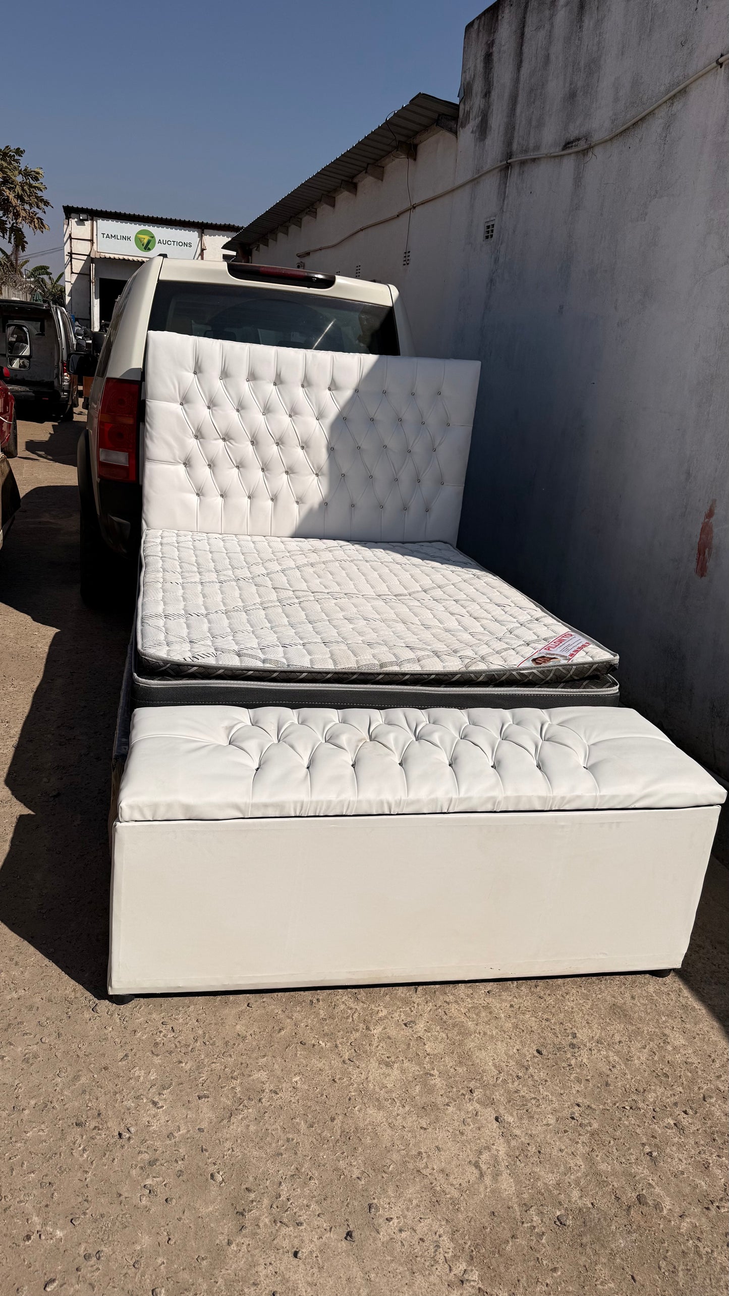 Queen Bed Set