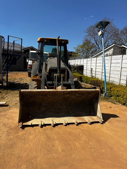 BELL TLB BACKHOE LOADER