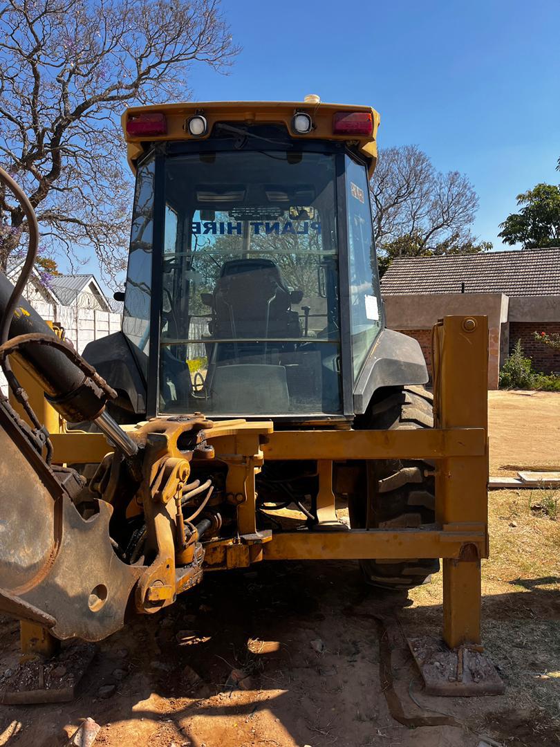 BELL TLB BACKHOE LOADER