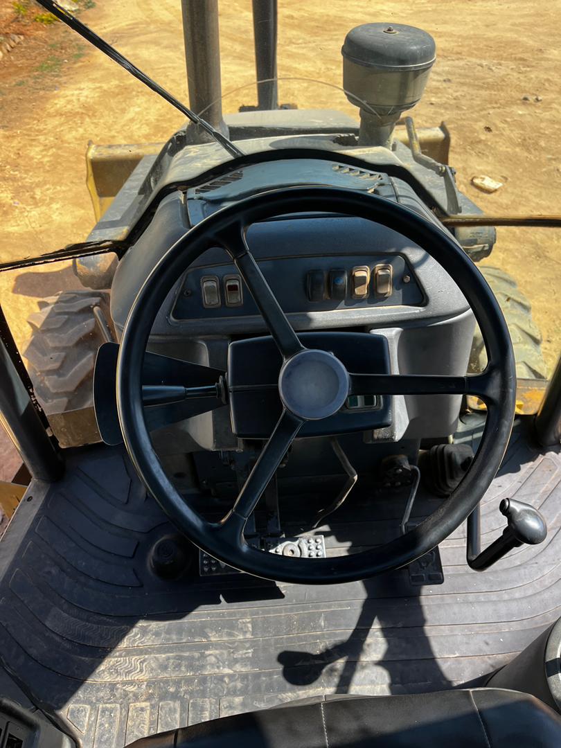 BELL TLB BACKHOE LOADER