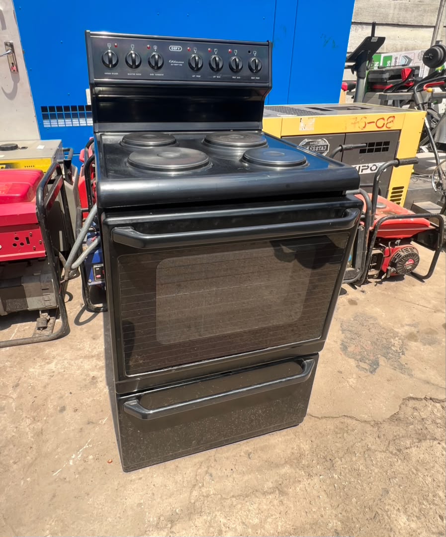 4 Plate Defy Electric Stove