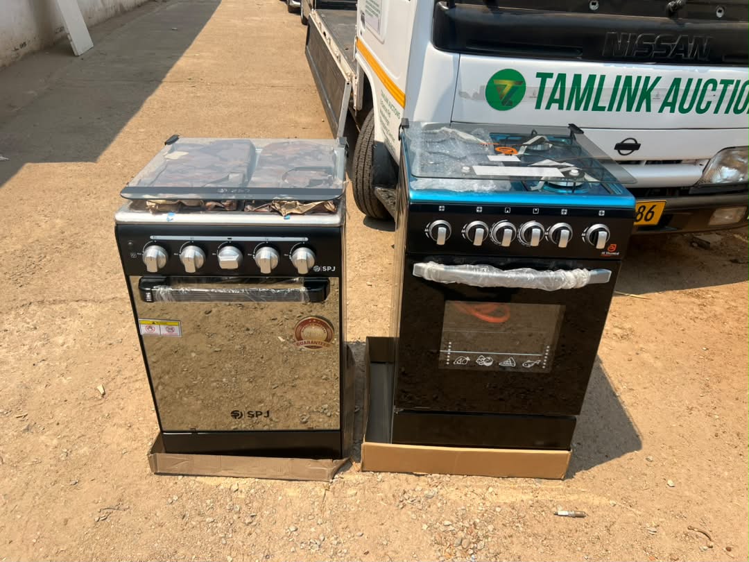 Black AE 4 Plate Gas Stoves
