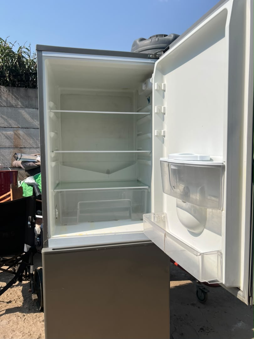 KIC Upright Fridge