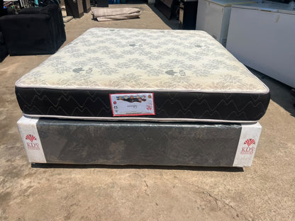 KDV Queen Size Bed