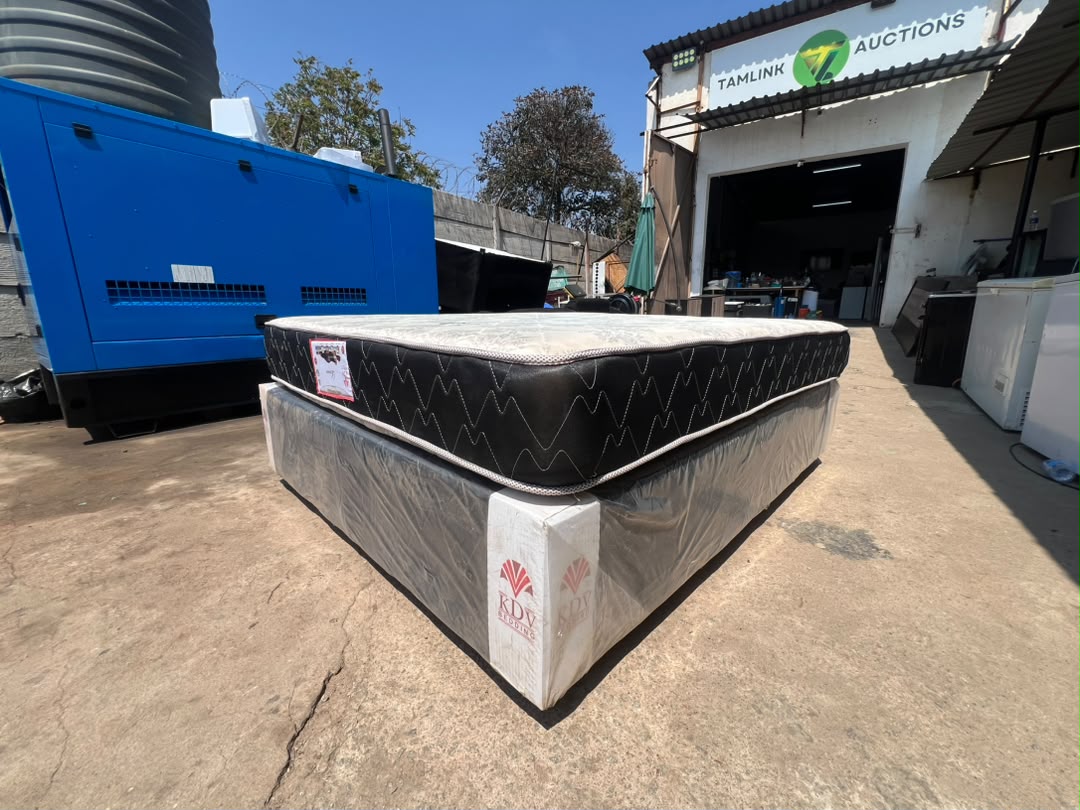KDV Queen Size Bed