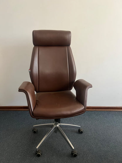 Sweevil Chair