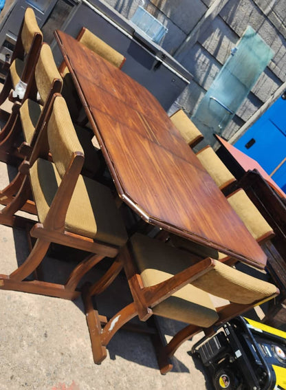 8 Seater Dinning Table