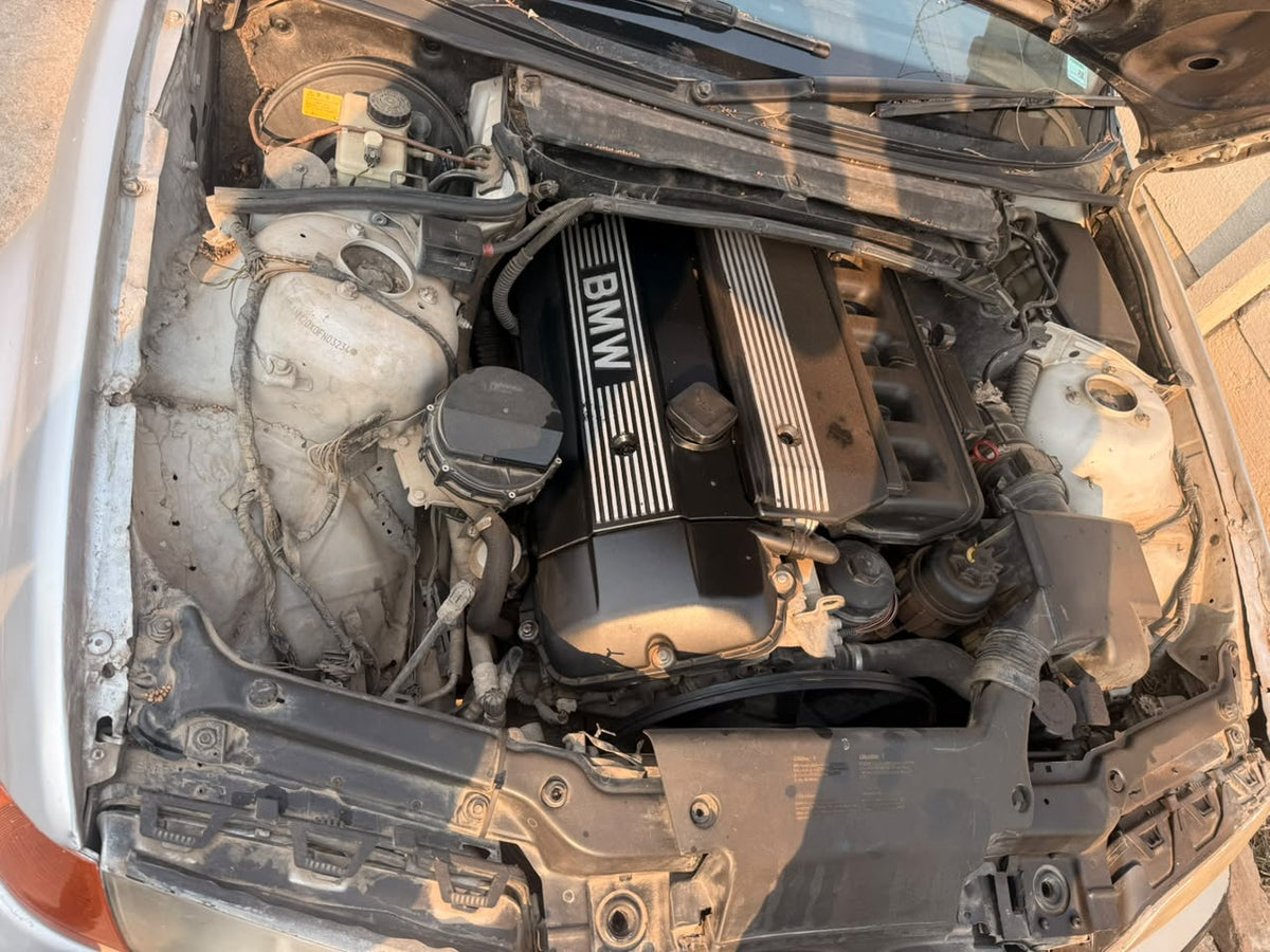 BMW 320i