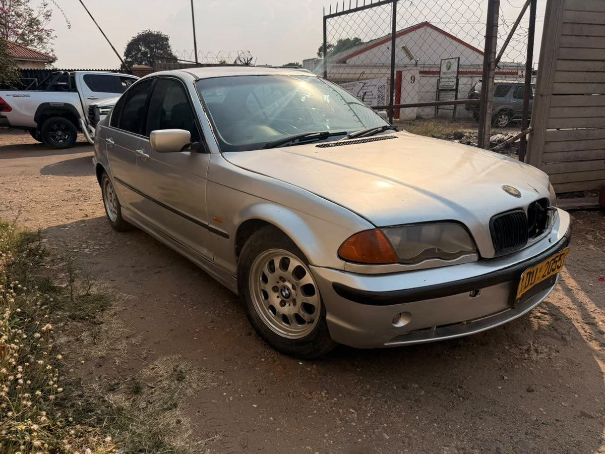 BMW 320i
