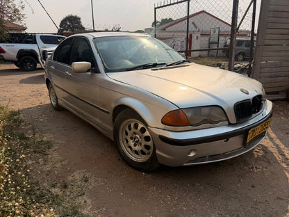 BMW 320i