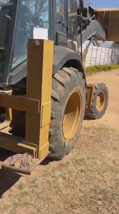 BELL TLB BACKHOE LOADER